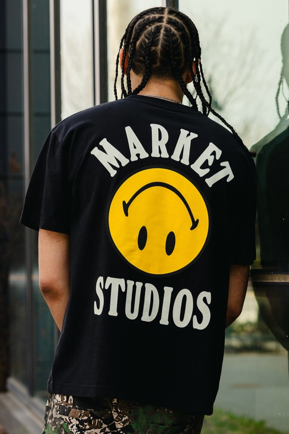 MARKET